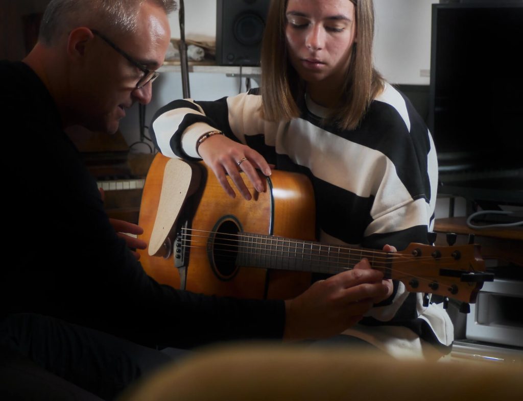 Guitar lesson with a SteadyGroover